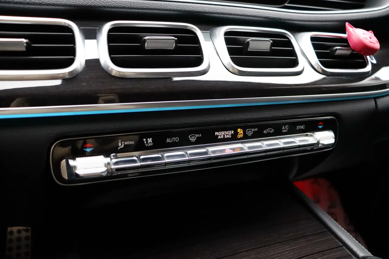 Mercedes-Benz GLE - фото 28