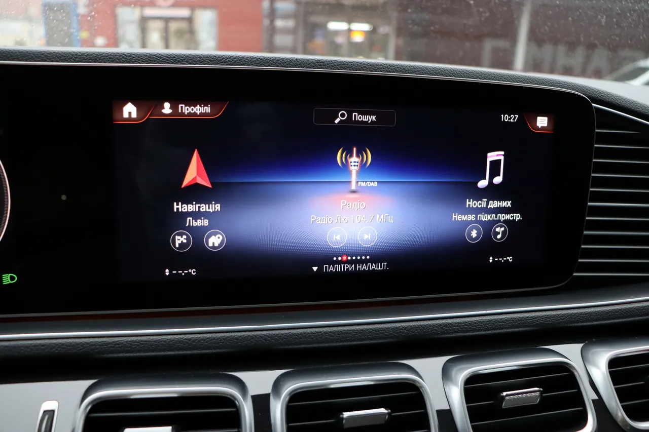 Mercedes-Benz GLE - фото 30