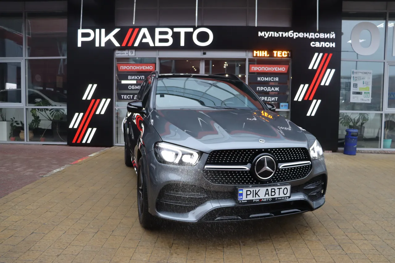 Mercedes-Benz GLE - фото 1