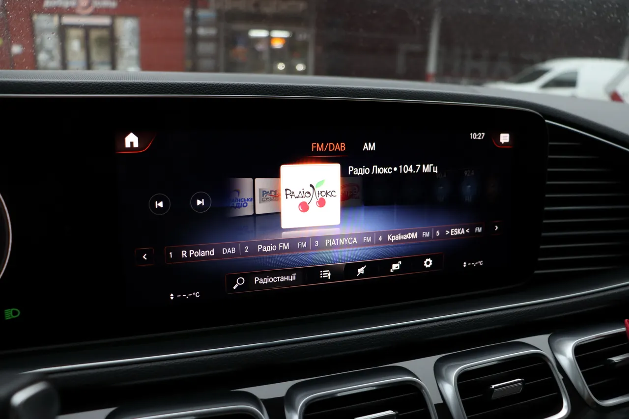 Mercedes-Benz GLE - фото 27