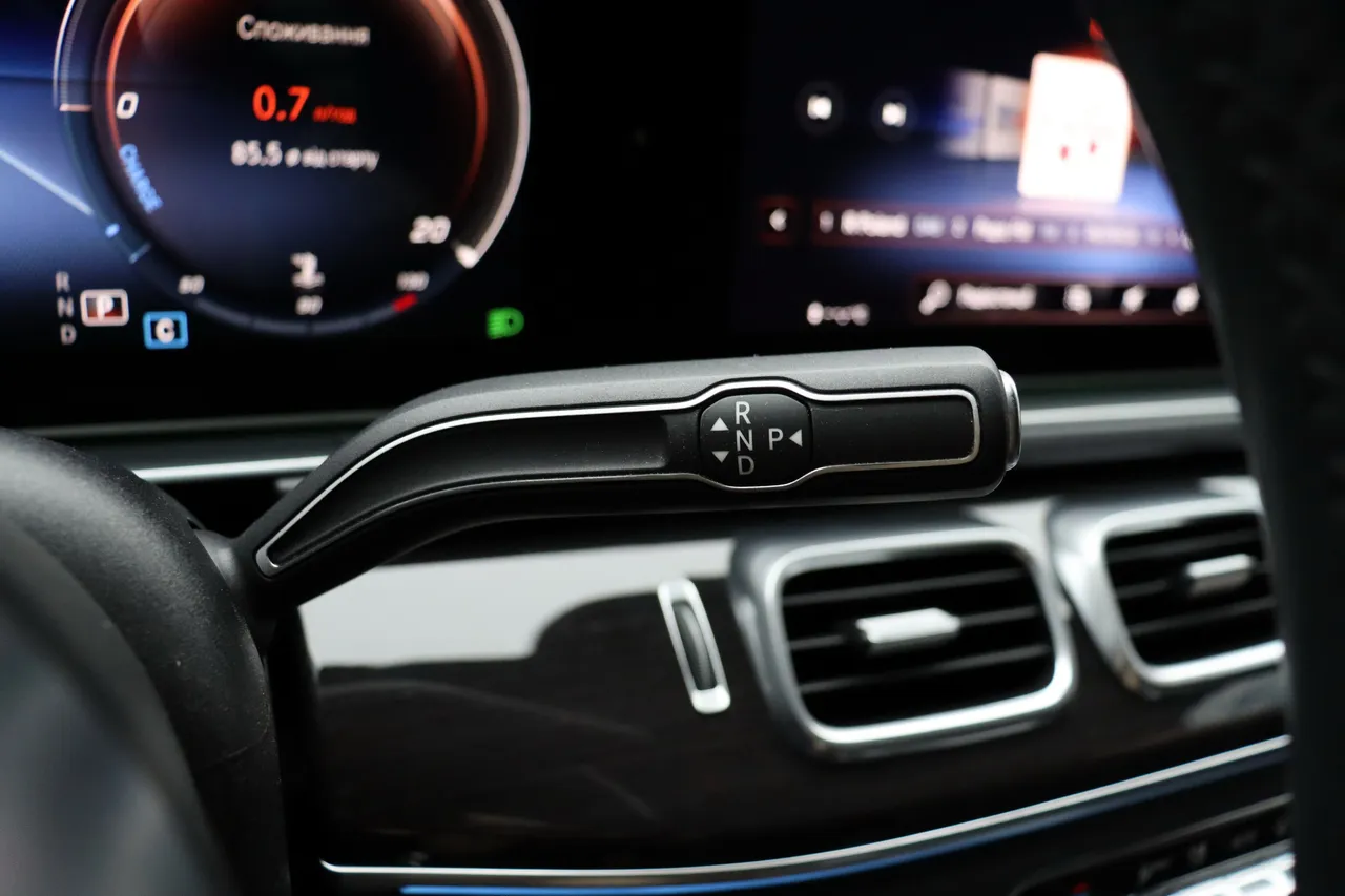 Mercedes-Benz GLE - фото 26