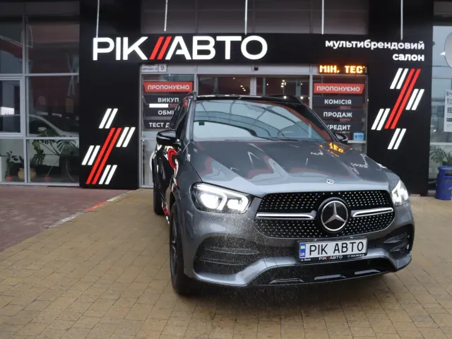 Mercedes-Benz GLE - фото 1