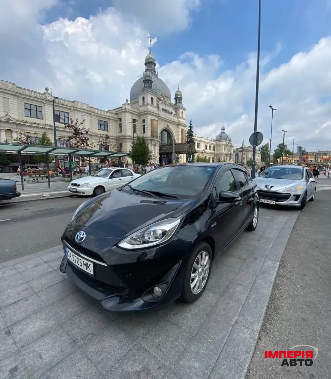 Toyota Aqua - фото 1