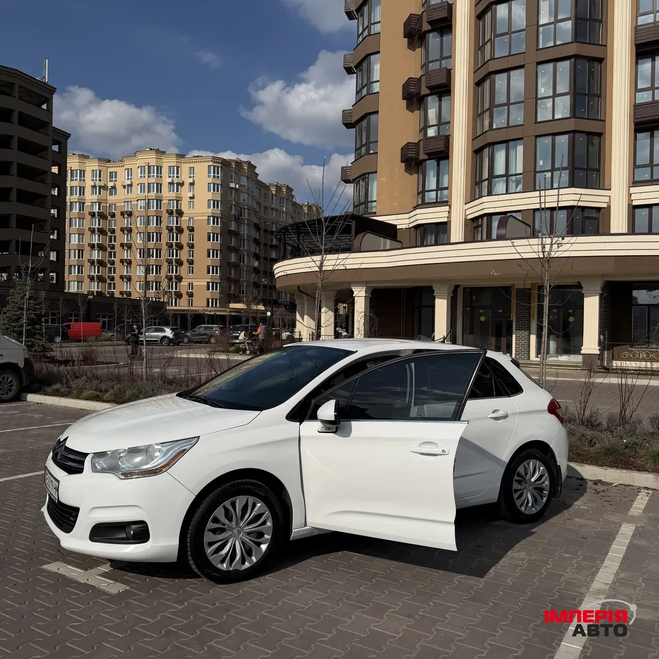 Citroen C4 - фото 1