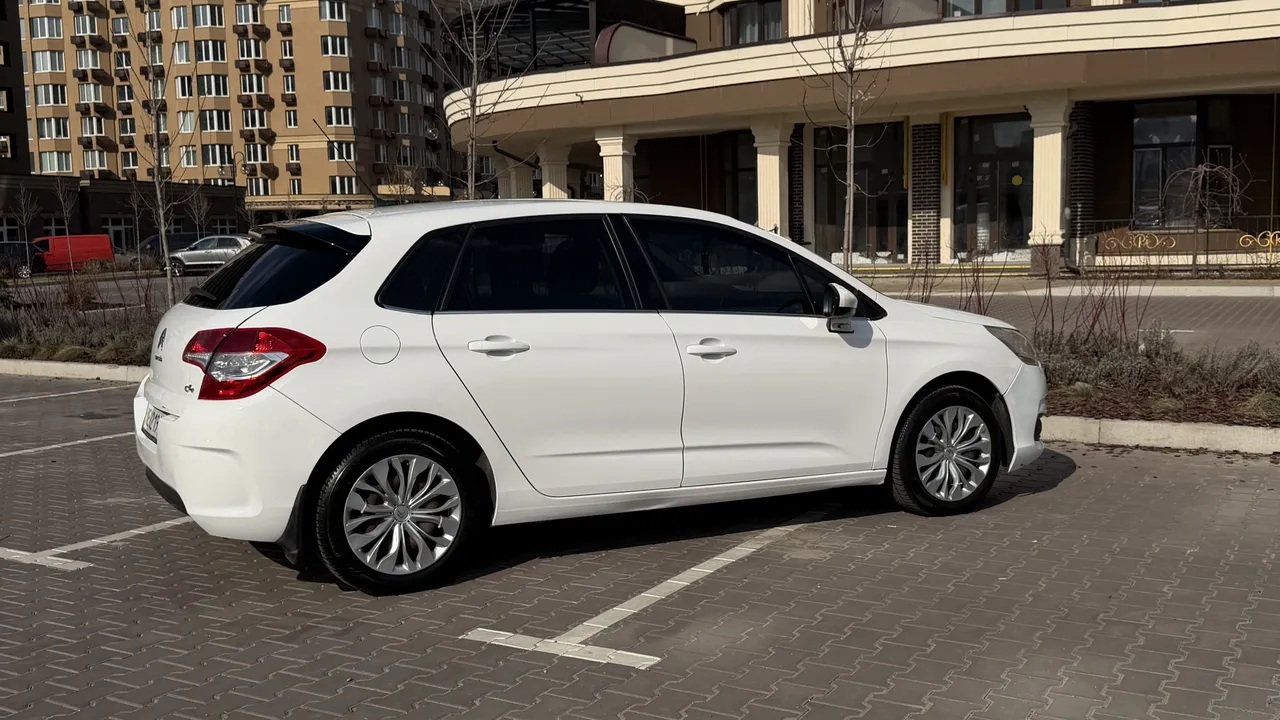 Citroen C4 - фото 5
