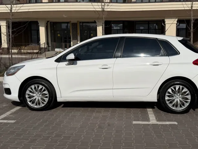 Citroen C4 - фото 4