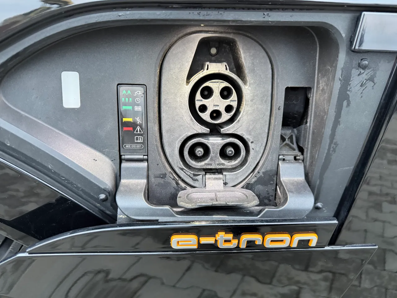 Audi e-tron - фото 20