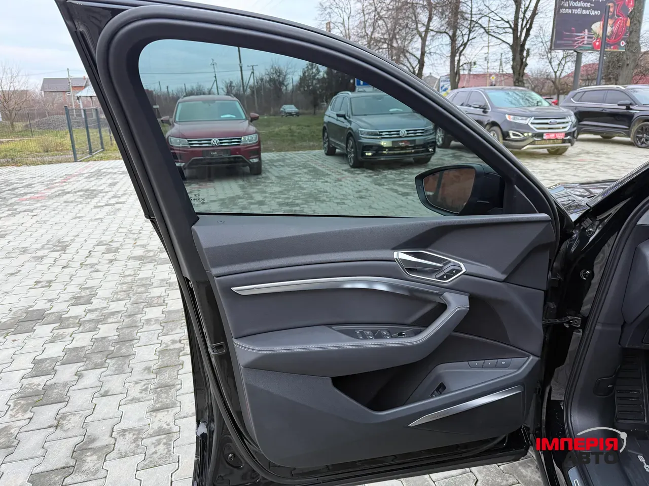 Audi e-tron - фото 23