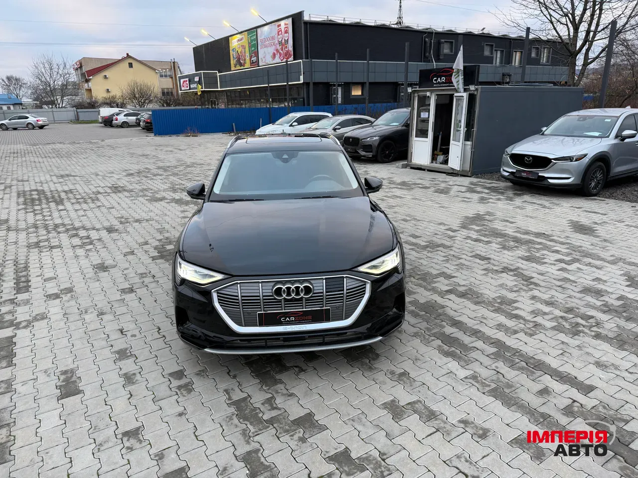 Audi e-tron - фото 4