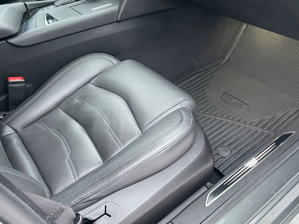 Cadillac CT6 - фото 38