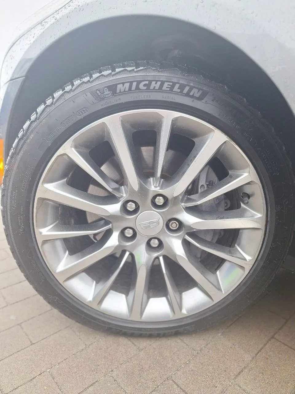 Cadillac CT6 - фото 26