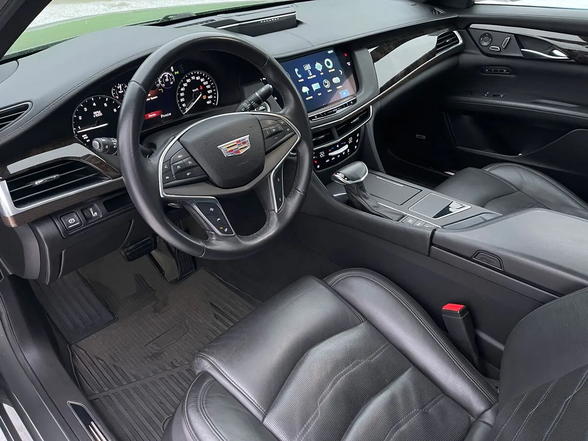 Cadillac CT6 - фото 31