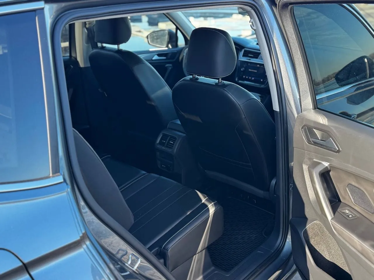 Volkswagen Tiguan - фото 22