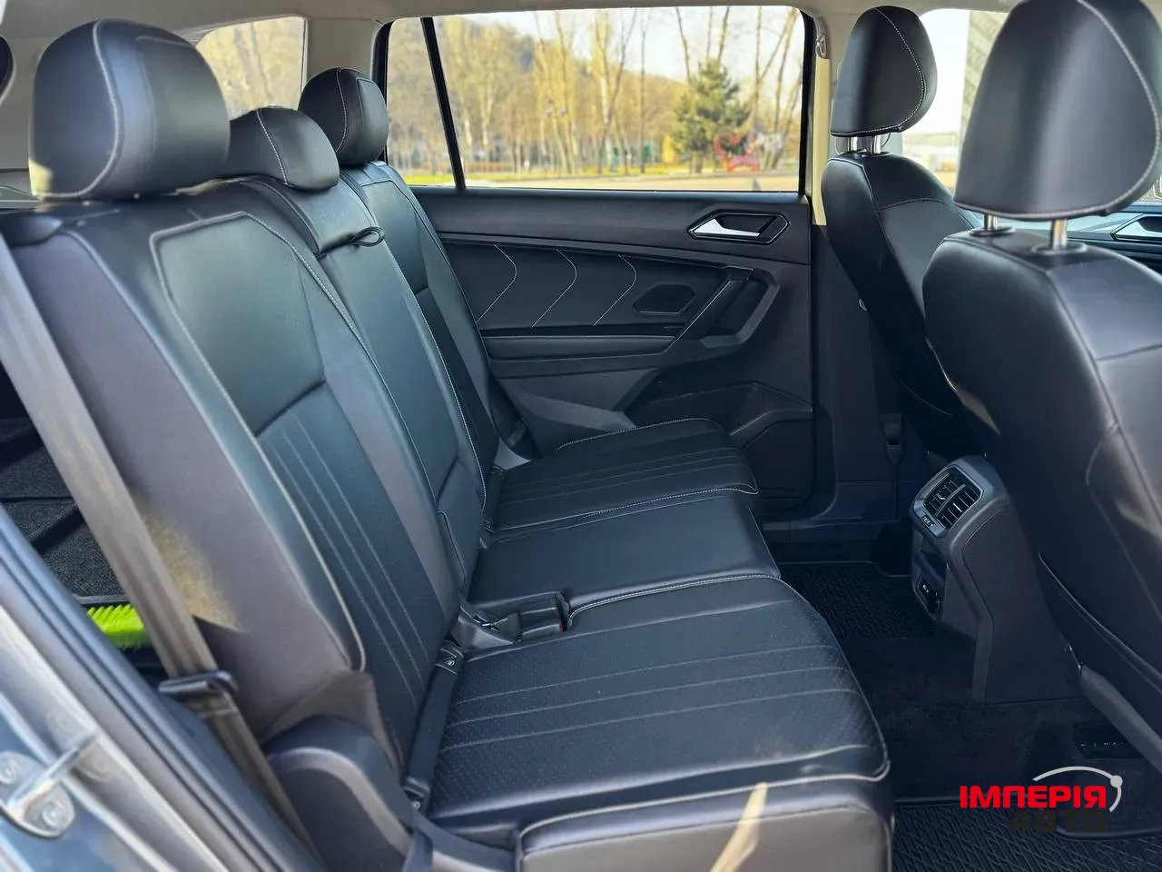 Volkswagen Tiguan - фото 24