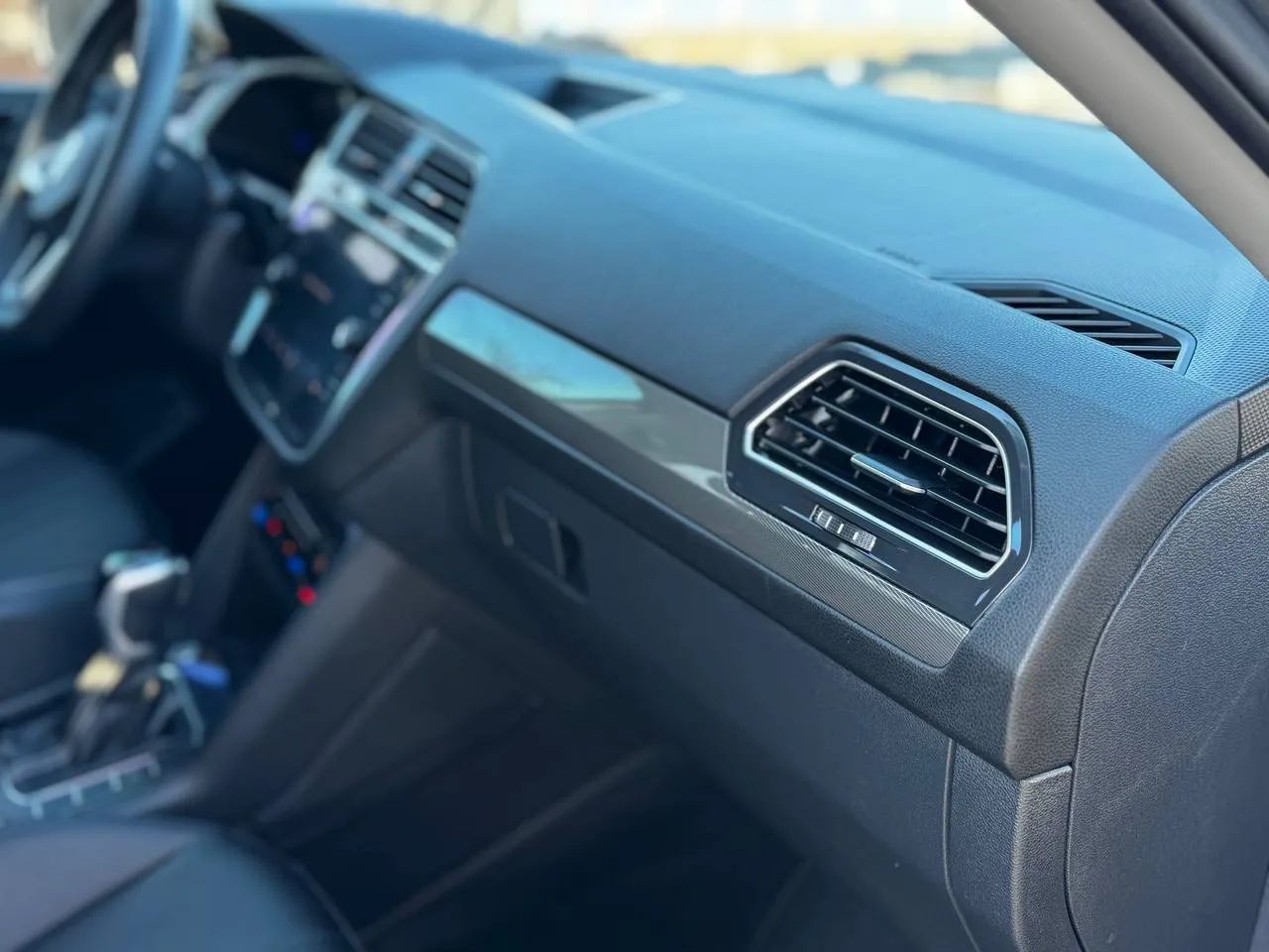 Volkswagen Tiguan - фото 21