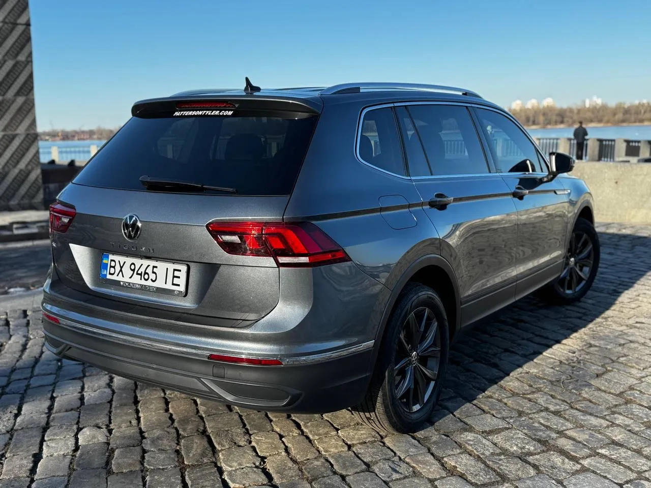 Volkswagen Tiguan - фото 12