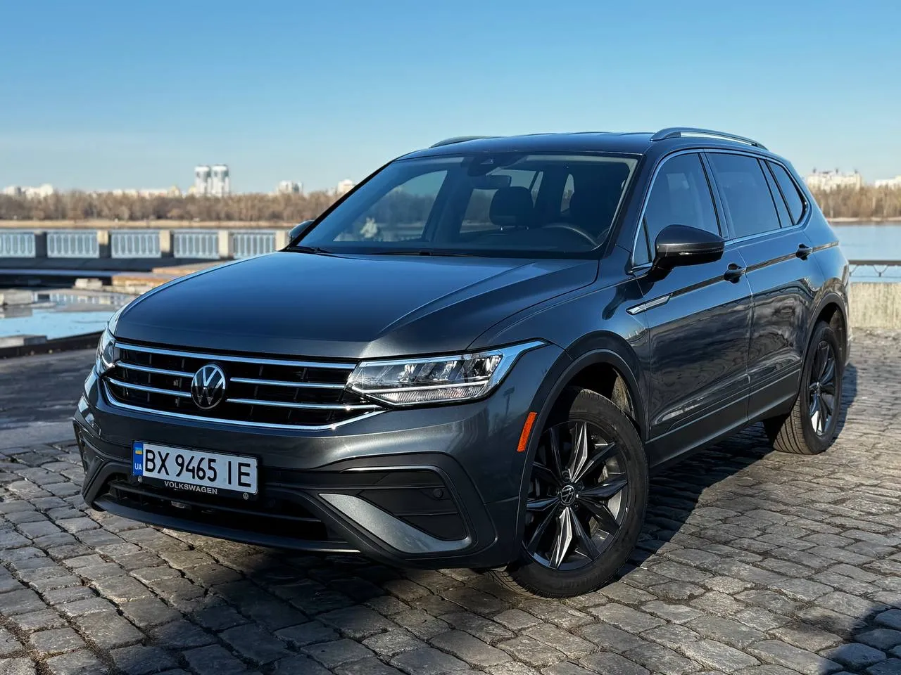 Volkswagen Tiguan - фото 7