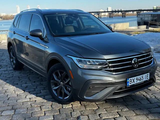 Volkswagen Tiguan - фото 1