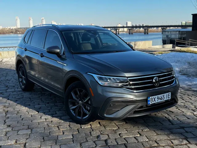 Volkswagen Tiguan - фото 3