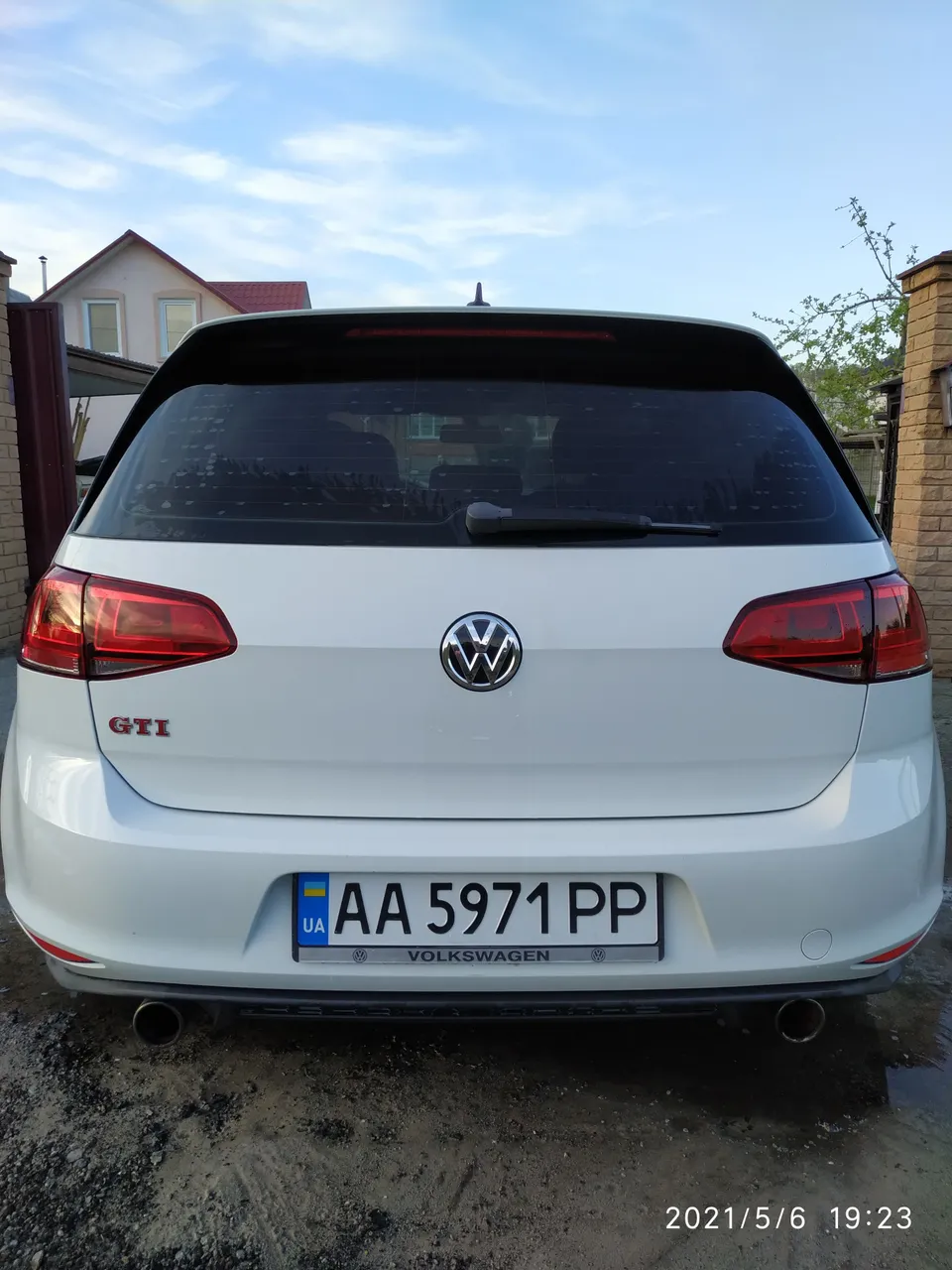 Volkswagen Golf GTI - фото 7