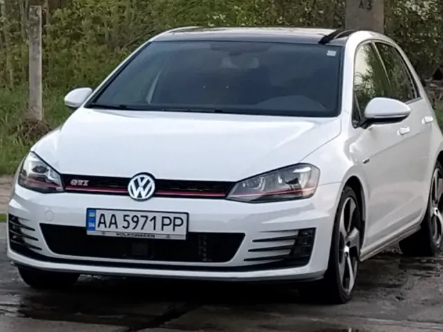 Volkswagen Golf GTI - фото 1