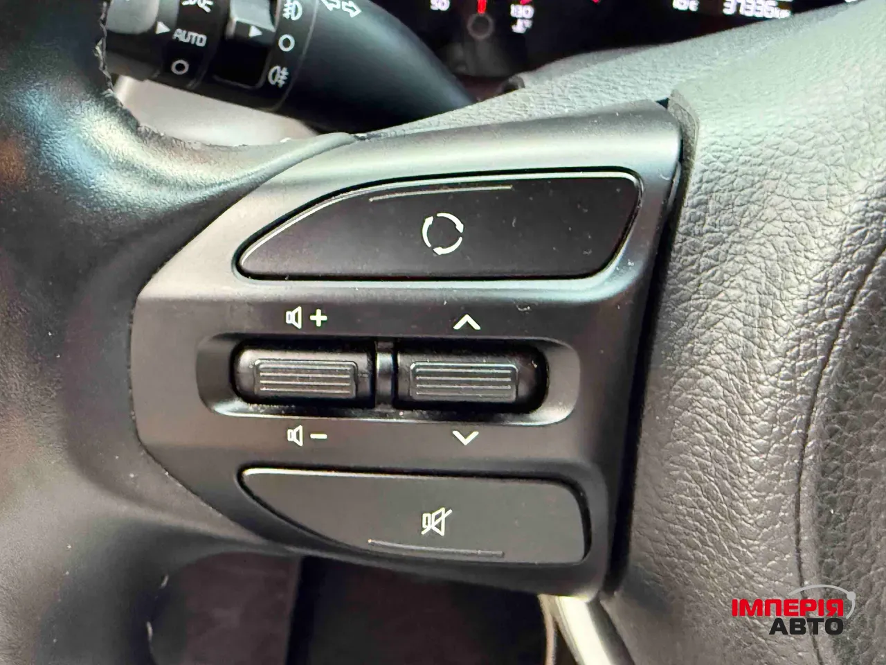 Kia Rio - фото 17