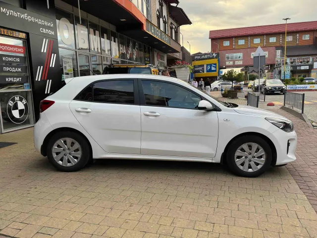 Kia Rio - фото 5