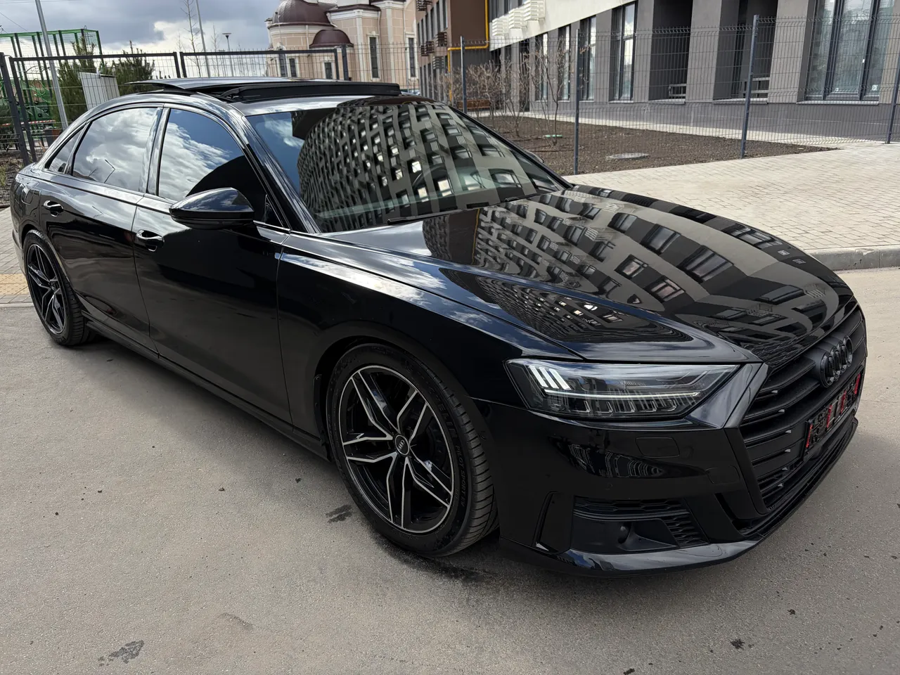 Audi A8 - фото 39