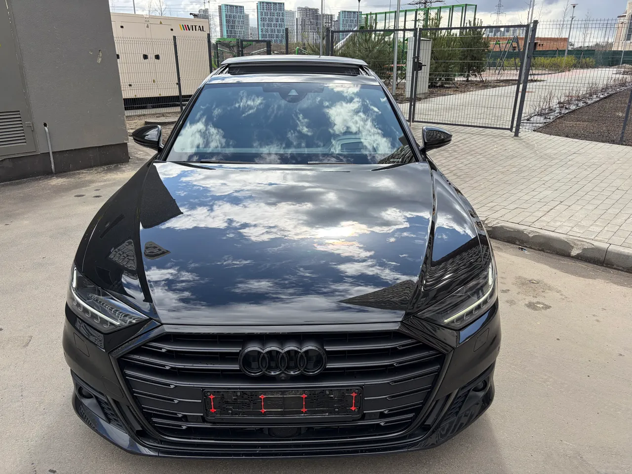 Audi A8 - фото 26