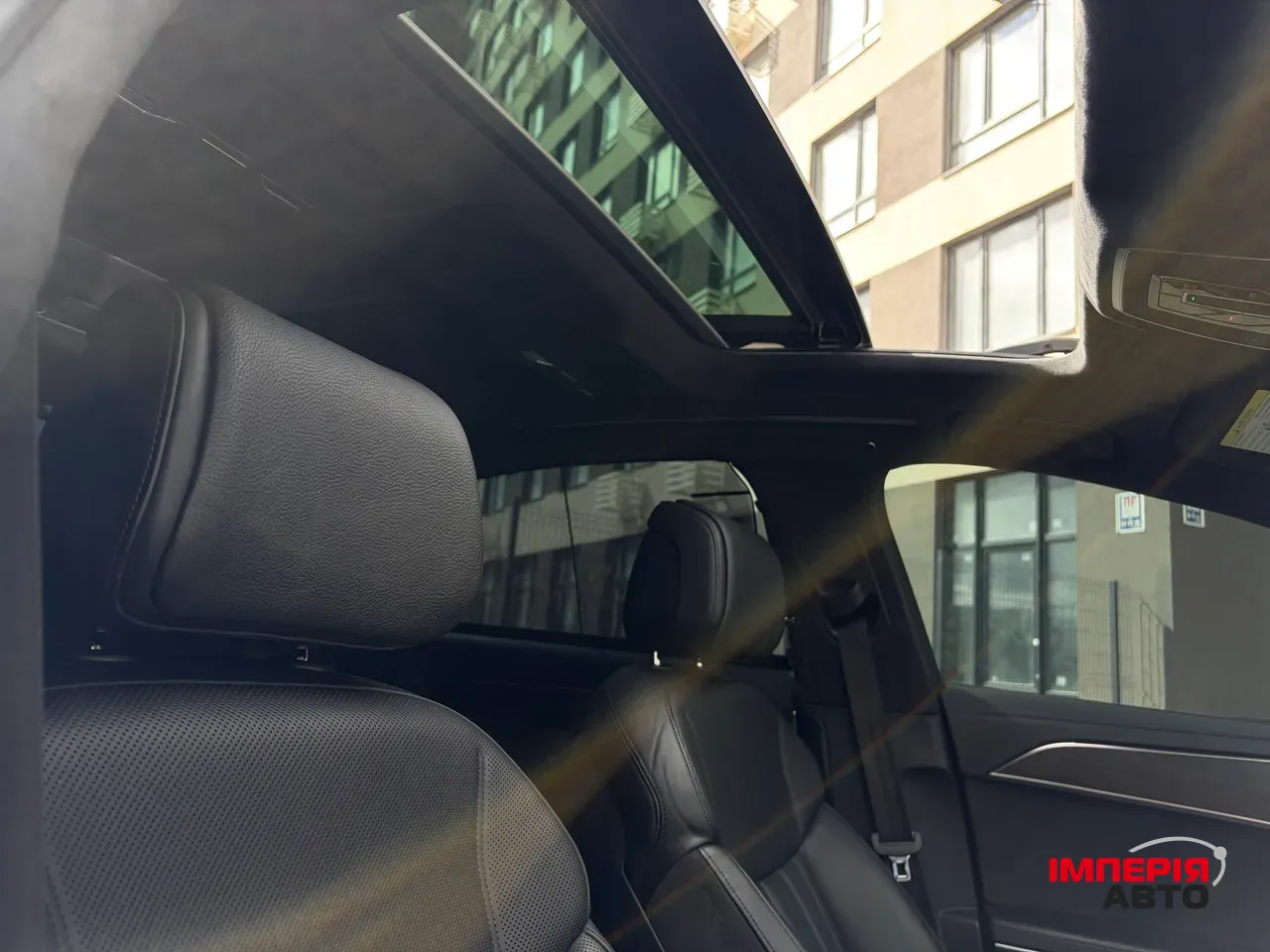 Audi A8 - фото 14