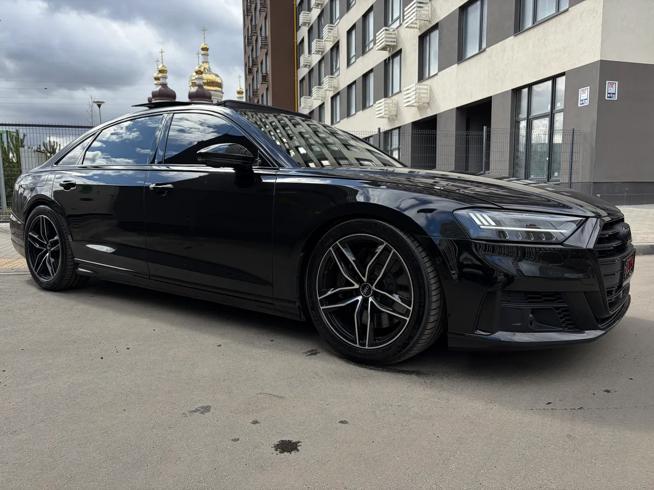 Audi A8 - фото 37