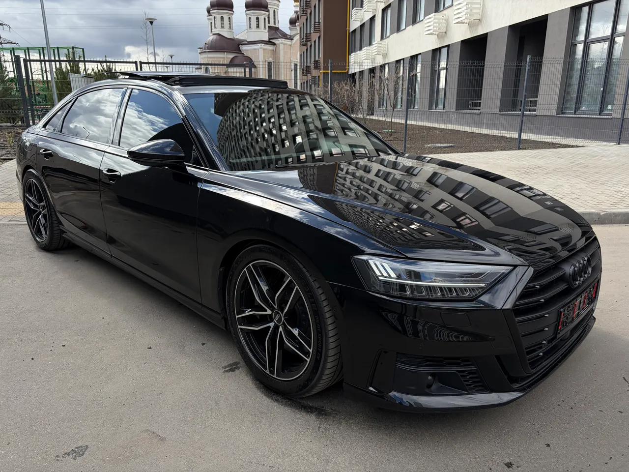Audi A8 - фото 42