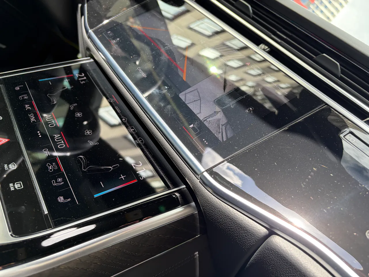 Audi A8 - фото 12