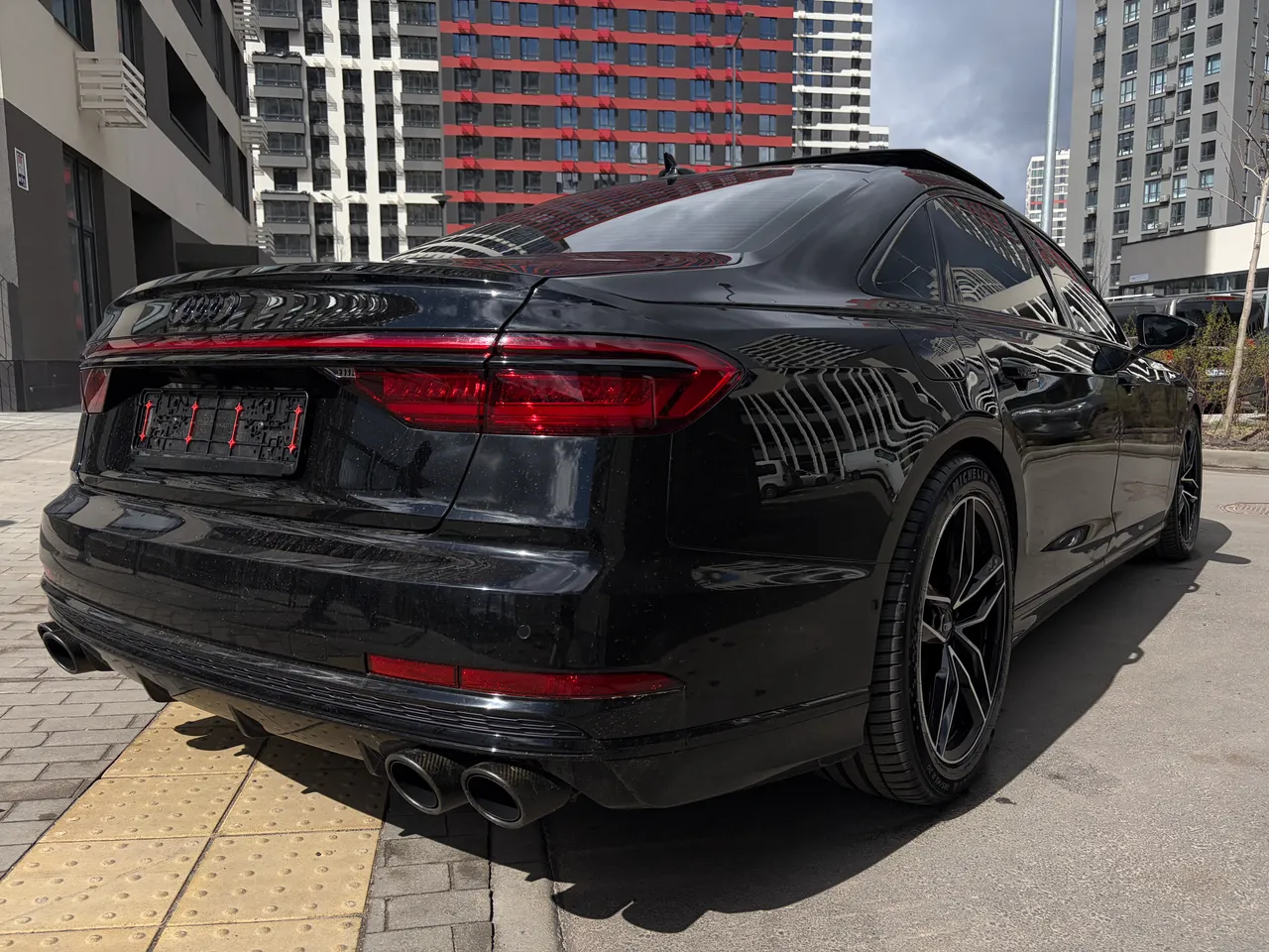 Audi A8 - фото 17