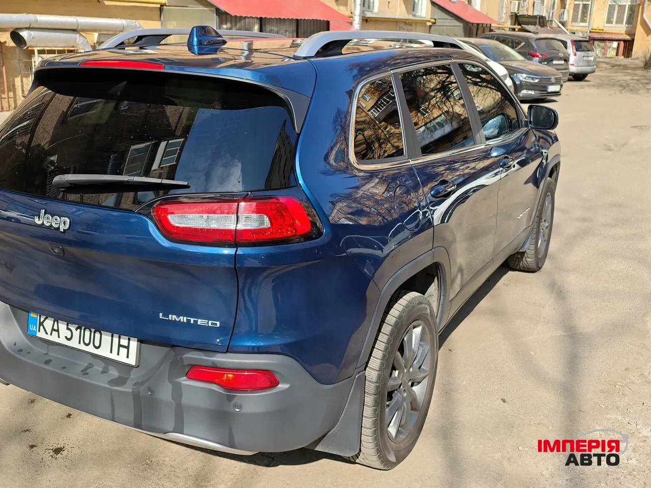 Jeep Cherokee - фото 7