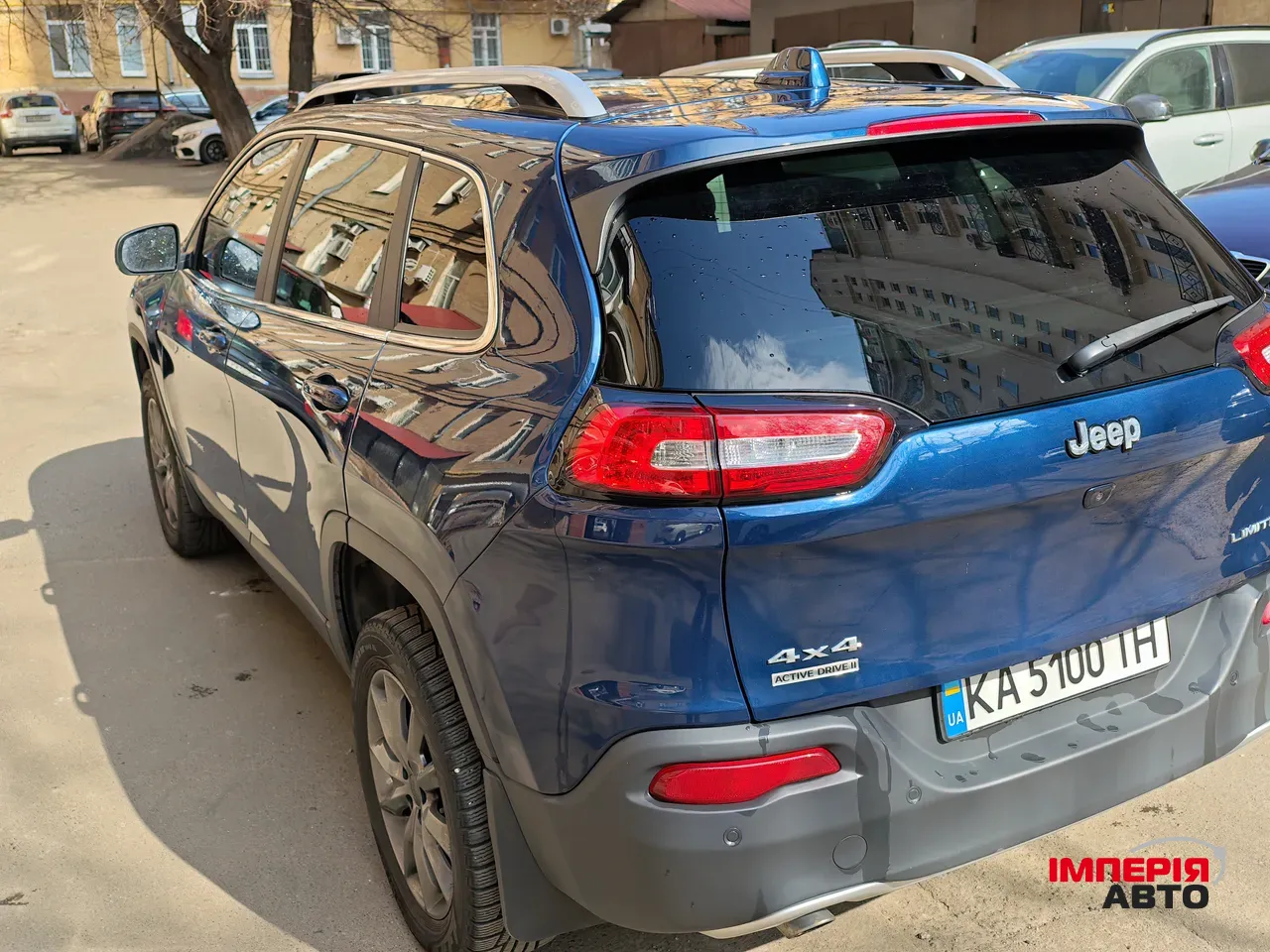 Jeep Cherokee - фото 8
