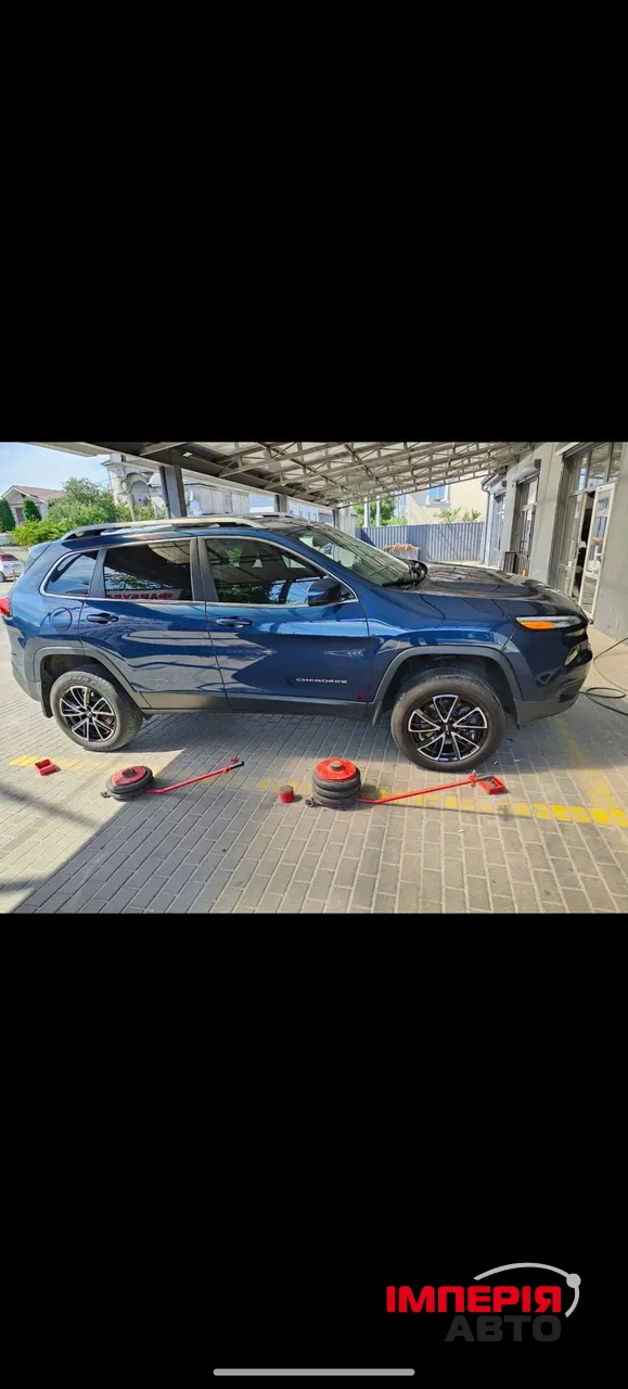Jeep Cherokee - фото 20