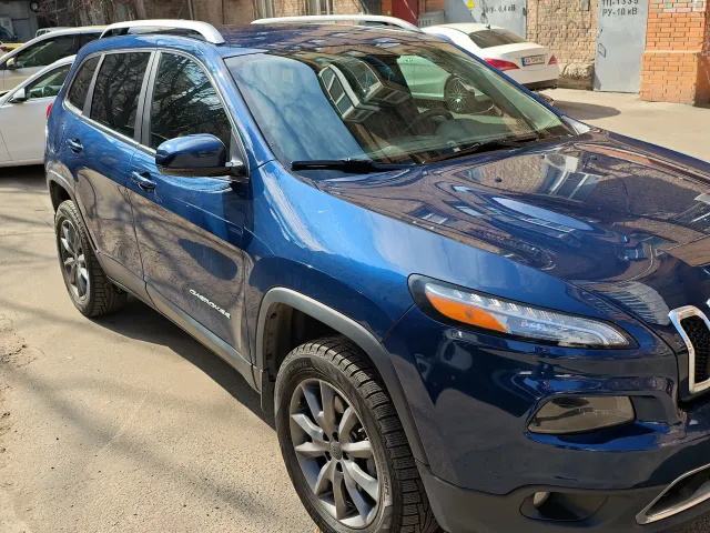 Jeep Cherokee - фото 4