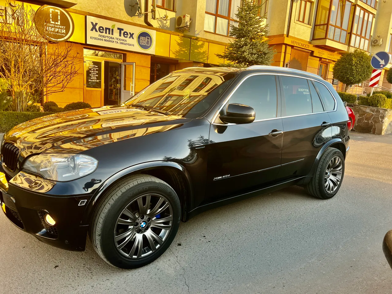BMW X5 - фото 1