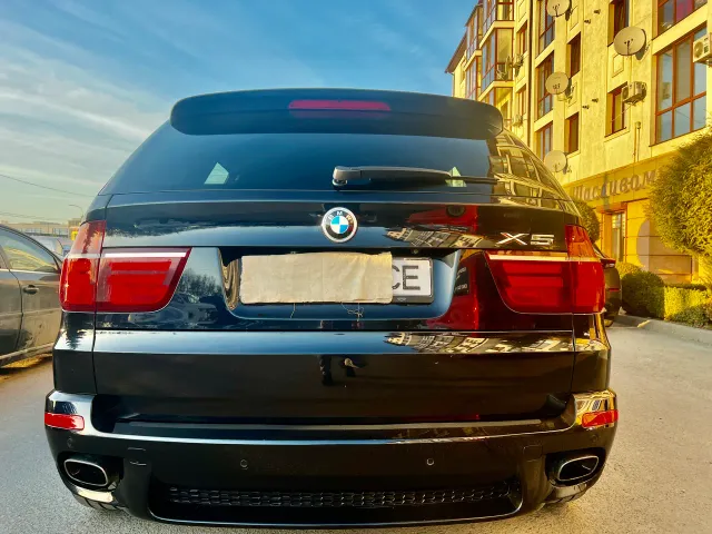 BMW X5 - фото 3