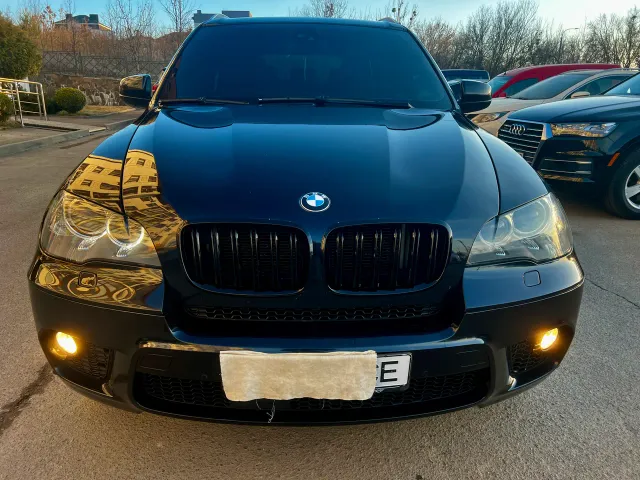 BMW X5 - фото 5