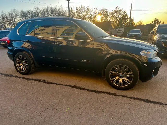 BMW X5 - фото 4