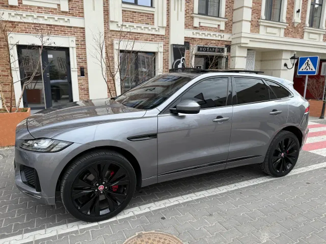 Jaguar F-Pace - фото 5
