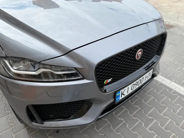 Jaguar F-Pace - фото 3