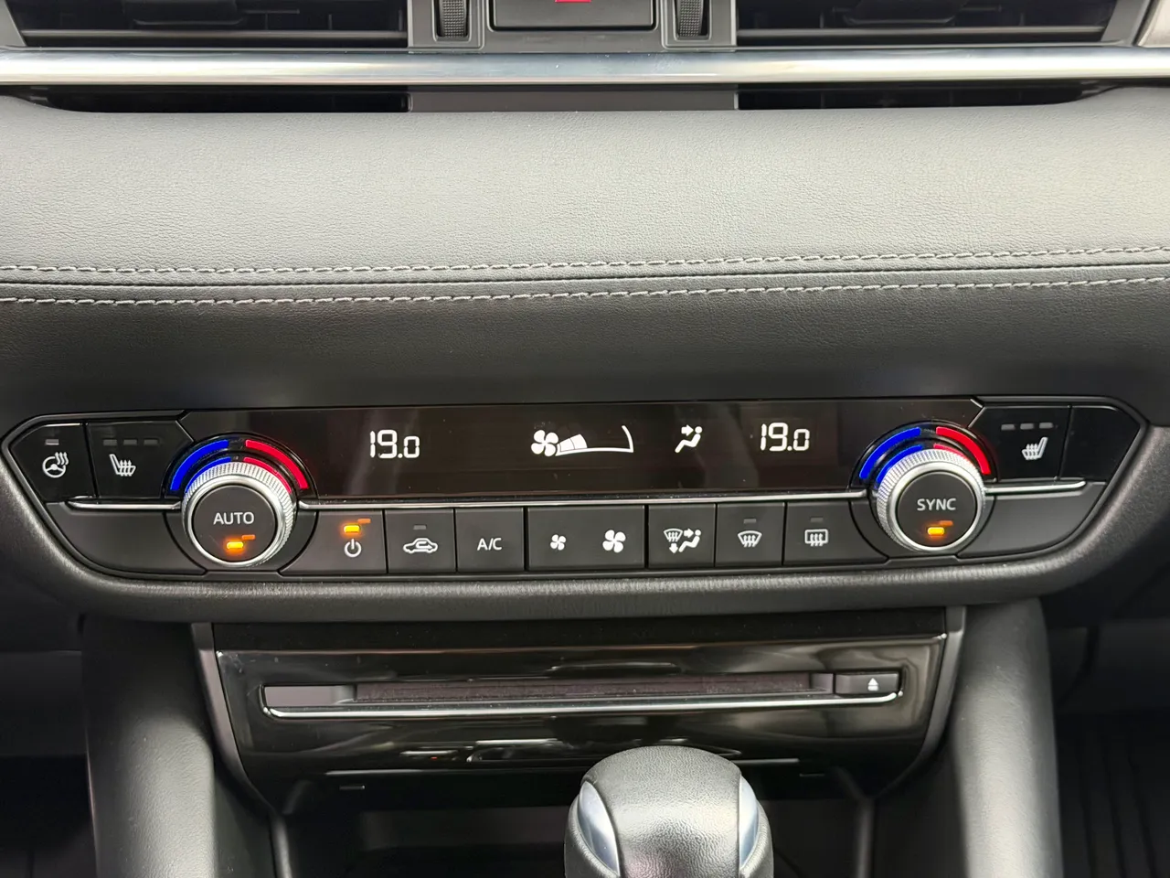 Mazda 6 - фото 26