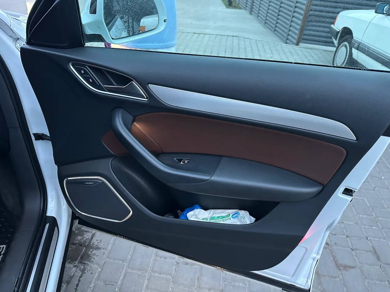 Audi Q3 - фото 12