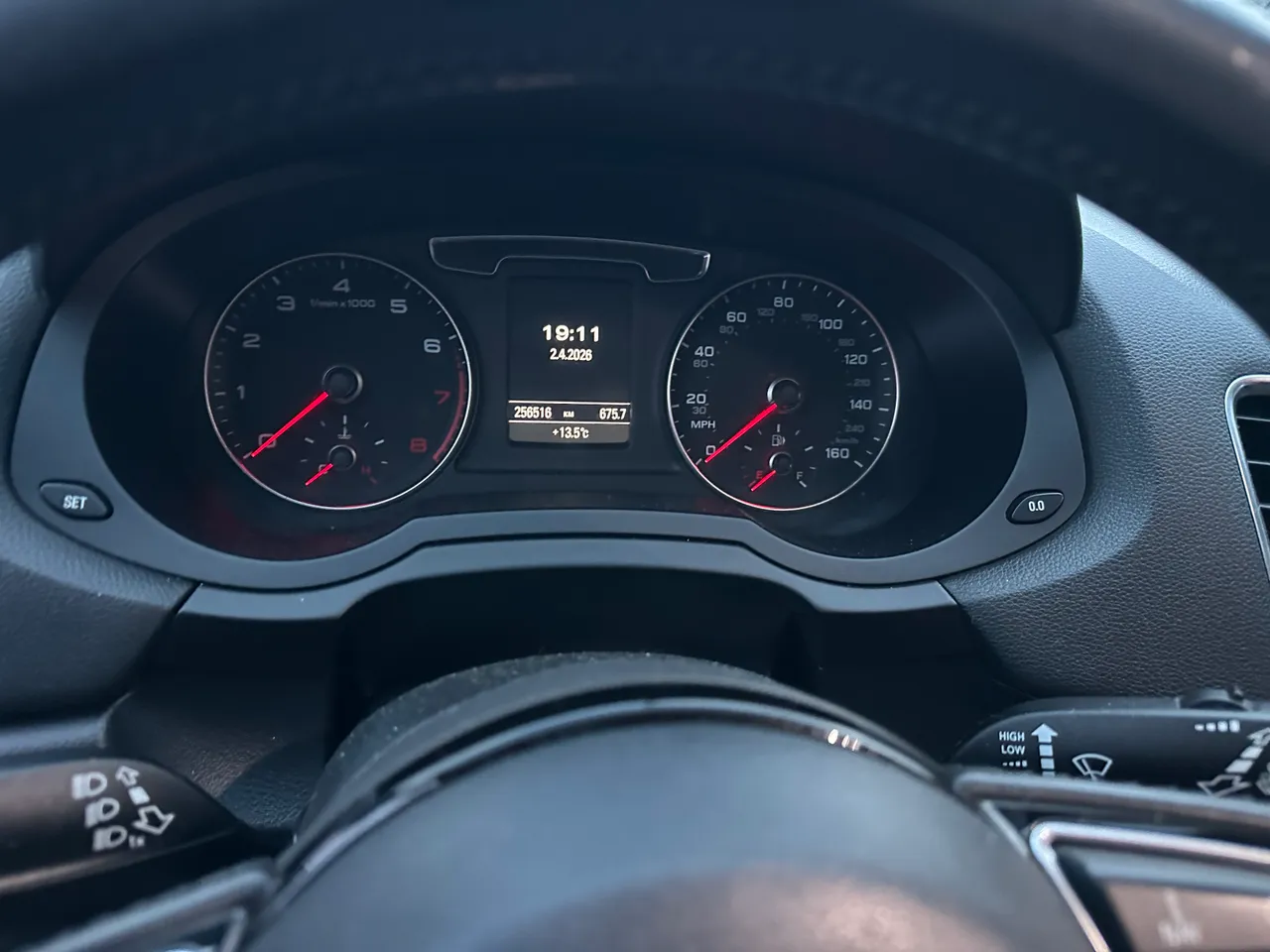 Audi Q3 - фото 10