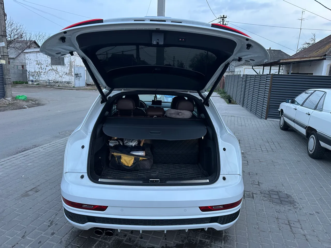 Audi Q3 - фото 8