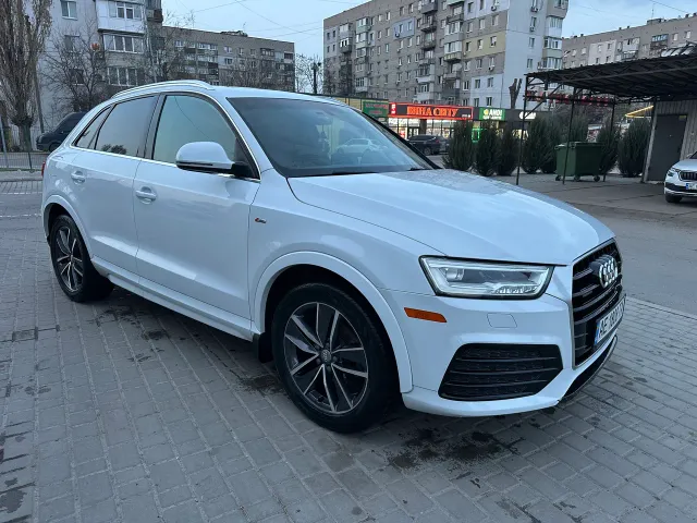 Audi Q3 - фото 3