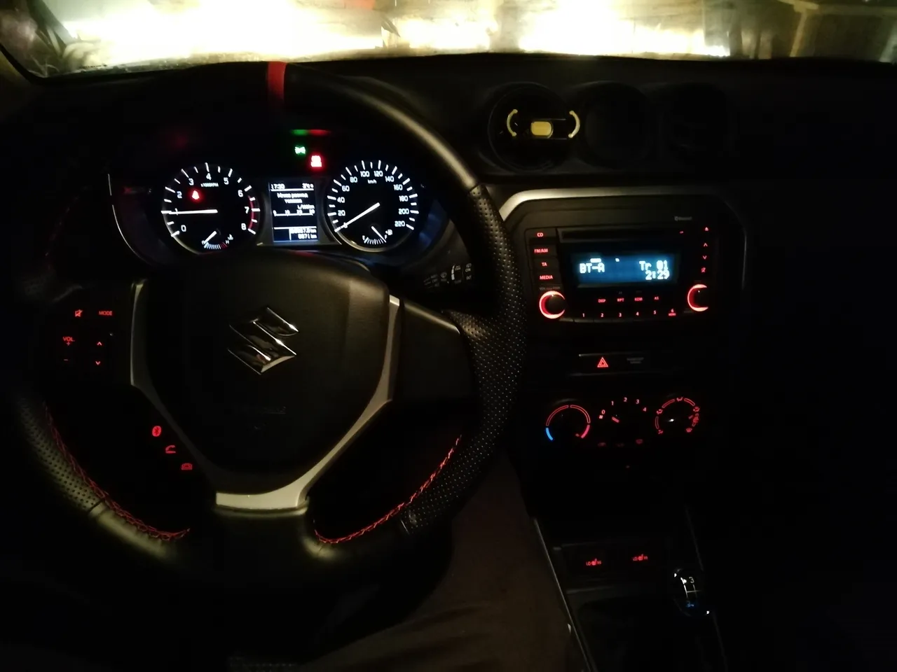 Suzuki Vitara - фото 14